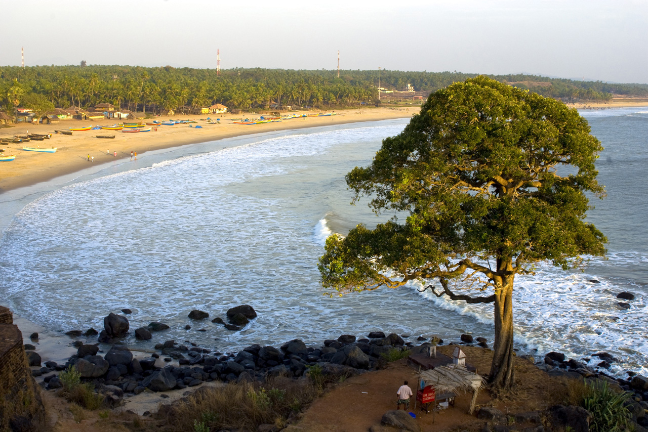 Scenic view of Bekal Beach with fort walls